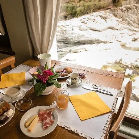 Farm stay Le Moulin Des Aravis *